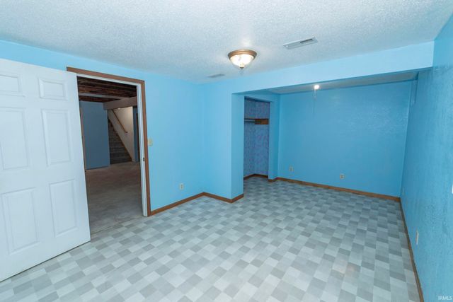 2611 Wynnewood Ct Court, Goshen, IN 46526