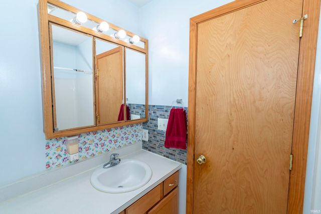 2611 Wynnewood Ct Court, Goshen, IN 46526