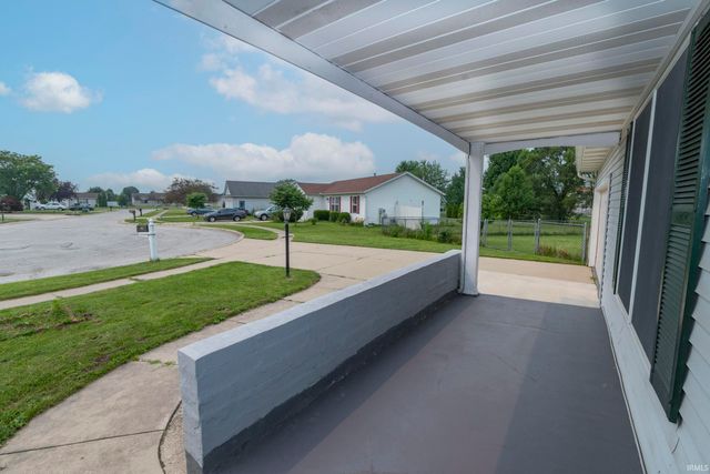 2611 Wynnewood Ct Court, Goshen, IN 46526