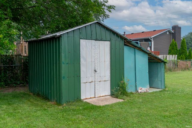 2611 Wynnewood Ct Court, Goshen, IN 46526