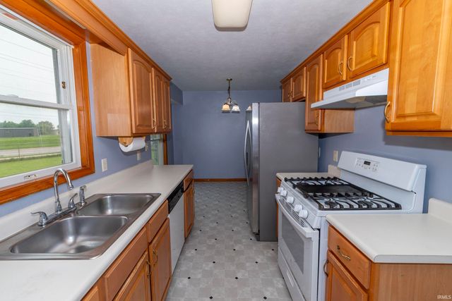 2611 Wynnewood Ct Court, Goshen, IN 46526