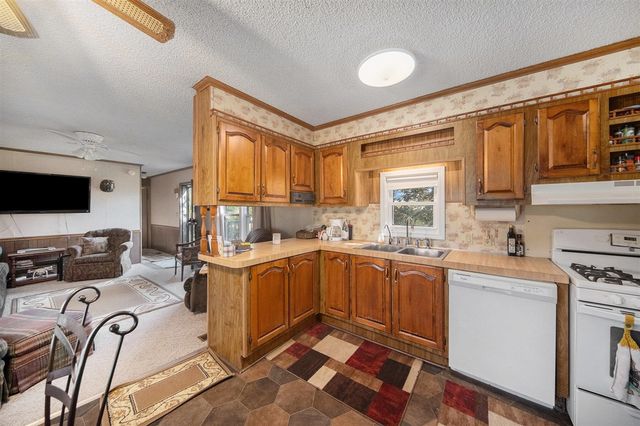 11480 North Adams Road, North Adams, MI 49262