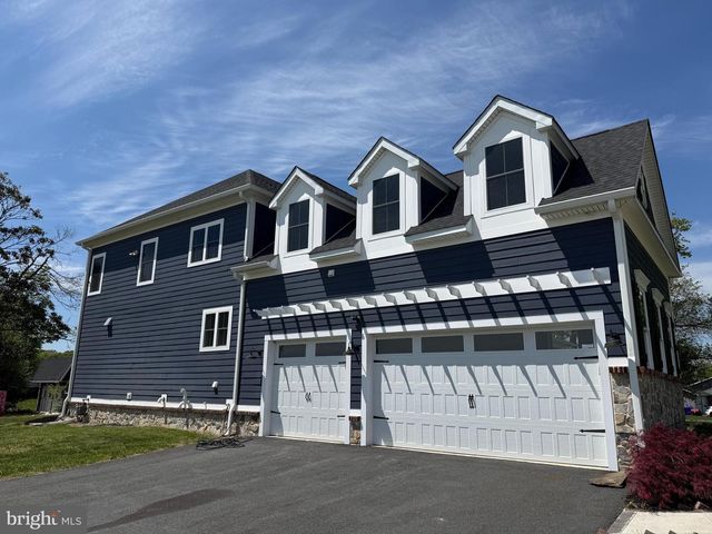 5482 SUMMIT BRIDGE RD, Townsend, DE 19734