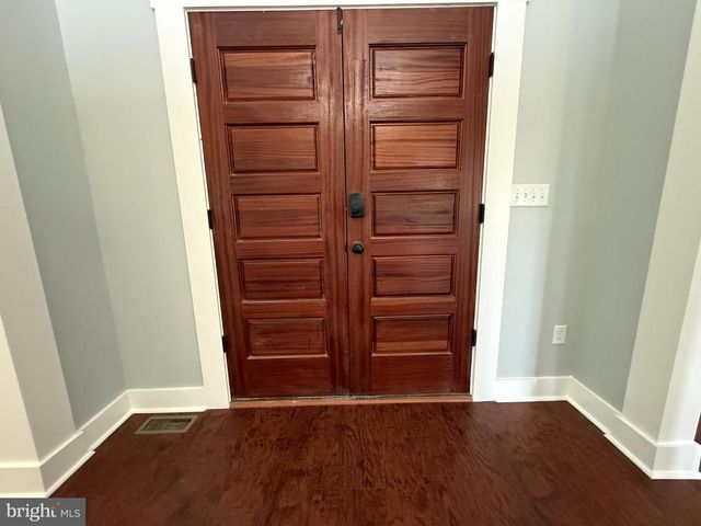 5482 SUMMIT BRIDGE RD, Townsend, DE 19734