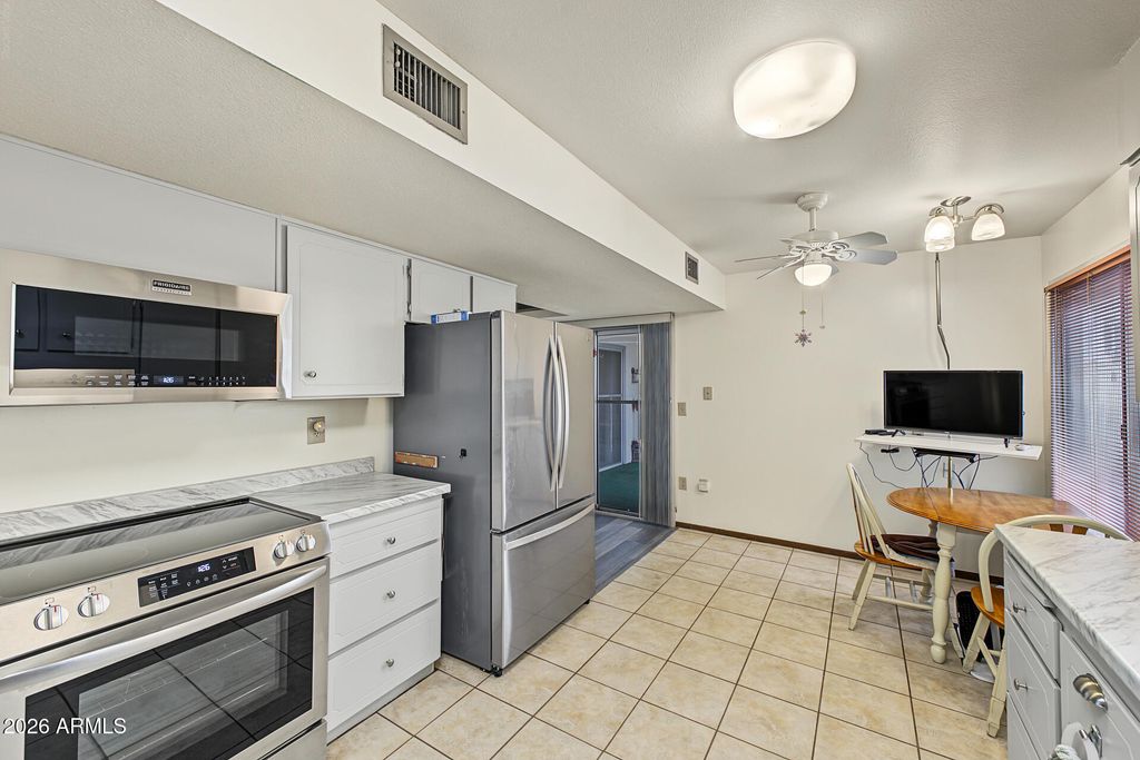 10831 W SANTA FE Drive, Sun City, AZ 85351 — photo 3