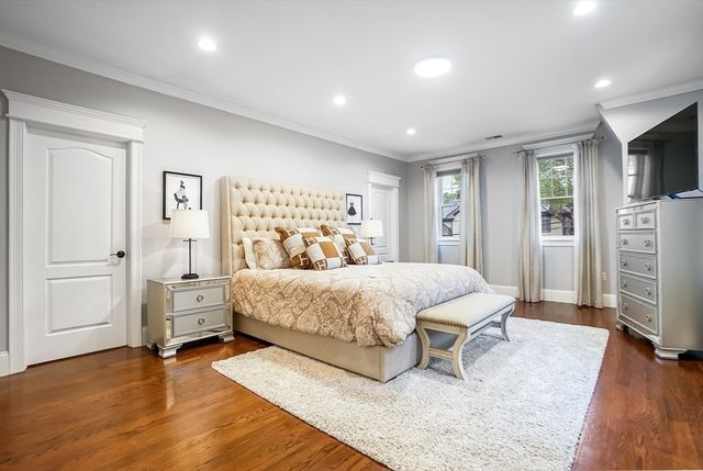 57 Walnut St, Newton, MA 02460