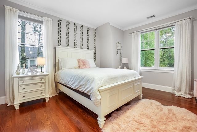 57 Walnut St, Newton, MA 02460