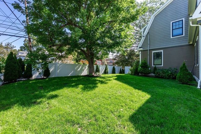 57 Walnut St, Newton, MA 02460