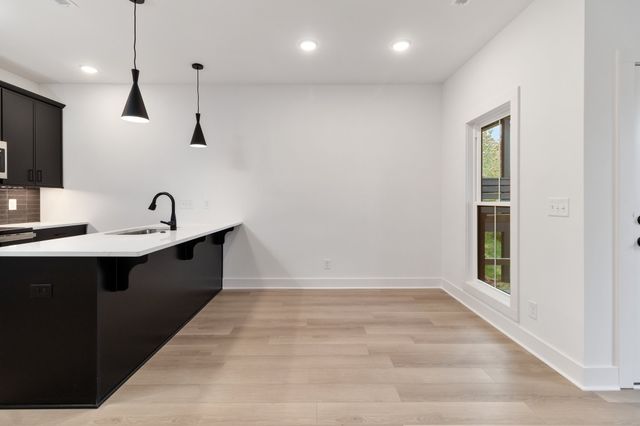 8 Dutch Drive, Clarksville, TN 37043