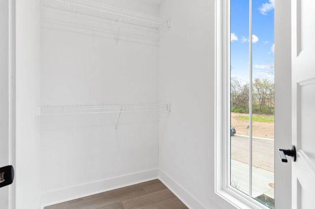 8 Dutch Drive, Clarksville, TN 37043