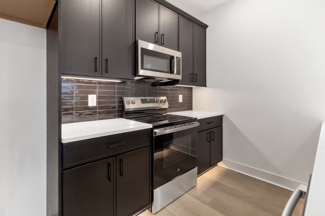 8 Dutch Drive, Clarksville, TN 37043