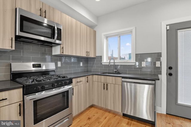 431 W NORRIS ST, Philadelphia, PA 19122