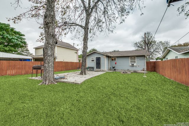 310 Chipinque, San Antonio, TX 78237