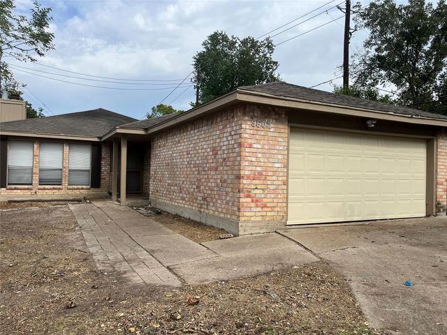 9502 Triola Ln, Houston, TX 77036