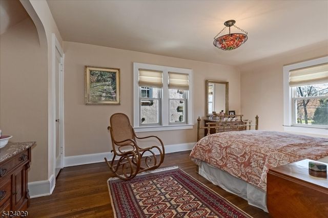 955 Summit Ave, Westfield Town, NJ 07090