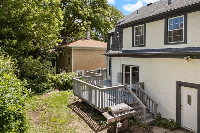 1200 E 9th Street, Davenport, IA 52803