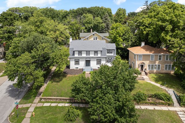 1200 E 9th Street, Davenport, IA 52803