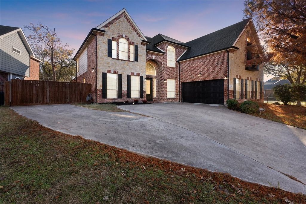 8306 Sawgrass Lane, Rowlett, TX 75089