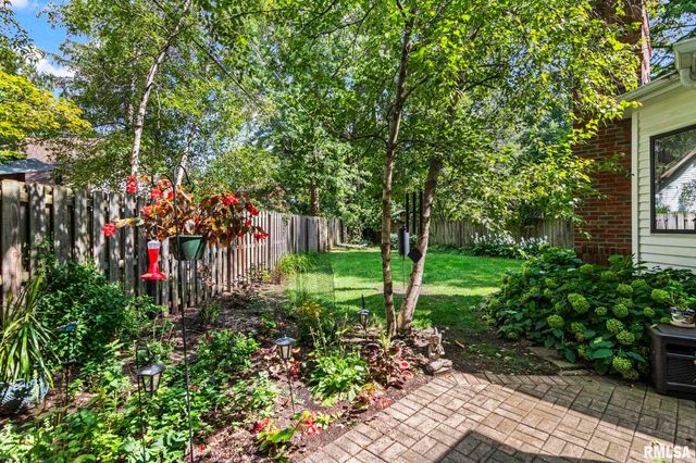 1910 Wiggins Avenue, Springfield, IL 62704