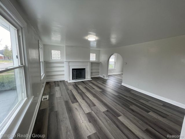 15330 Asbury Park, Detroit, MI 48227