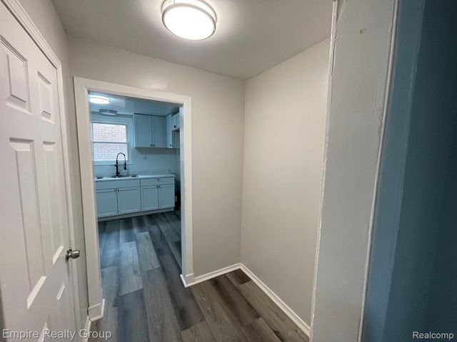 15330 Asbury Park, Detroit, MI 48227