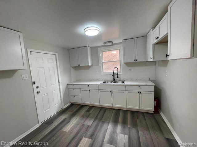 15330 Asbury Park, Detroit, MI 48227