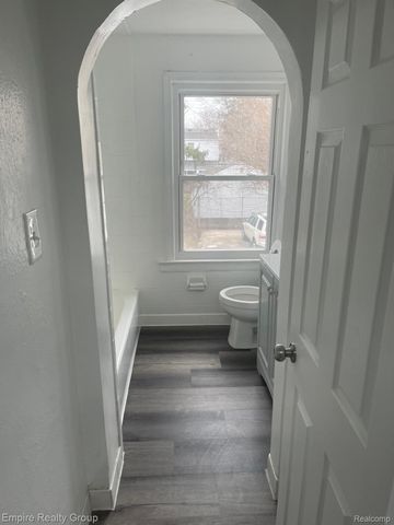 15330 Asbury Park, Detroit, MI 48227