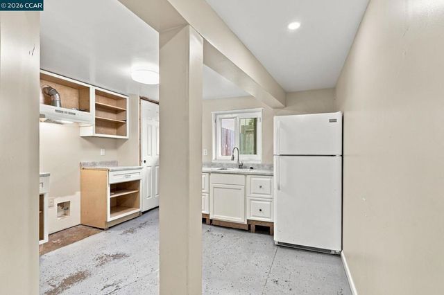 3223 San Jose Ave, Daly City, CA 94014