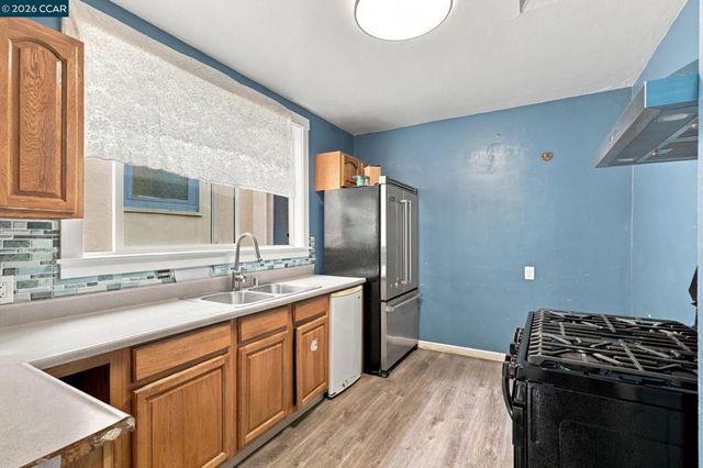 3223 San Jose Ave, Daly City, CA 94014