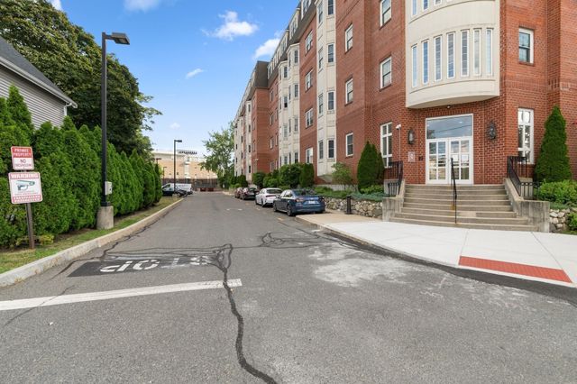 120 Wyllis Ave 310, Everett, MA 02149