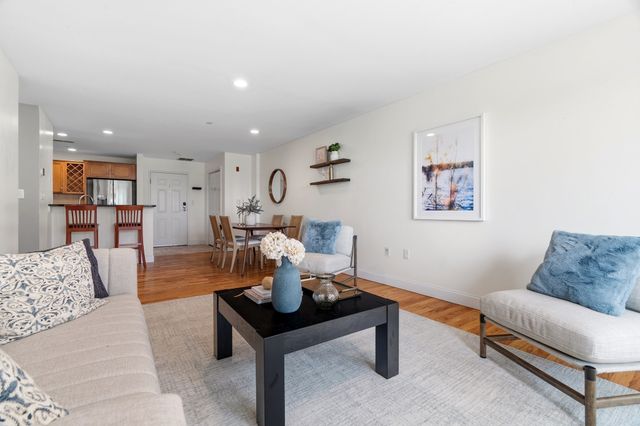 120 Wyllis Ave 310, Everett, MA 02149