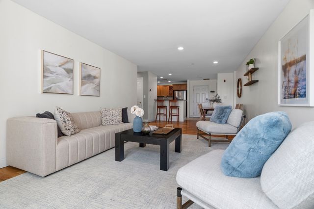 120 Wyllis Ave 310, Everett, MA 02149