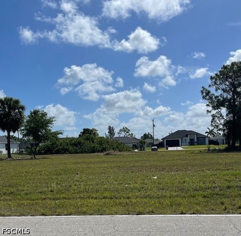 3113 - 3115 Santa Barbara BLVD N, Cape Coral, FL 33993