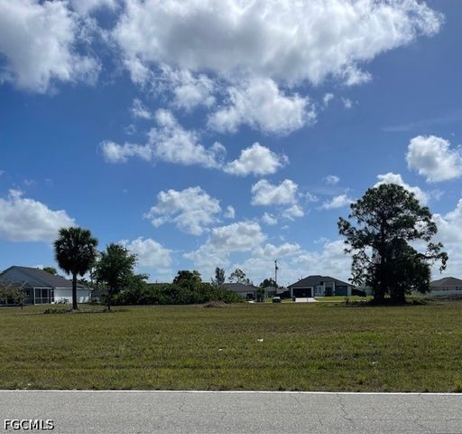 3113 - 3115 Santa Barbara BLVD N, Cape Coral, FL 33993