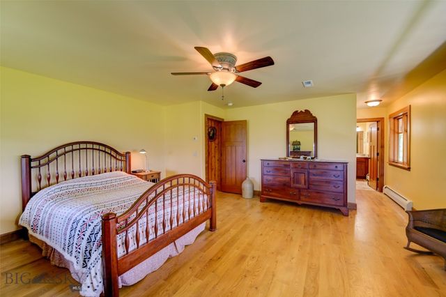 1986 E River Road, Livingston, MT 59047