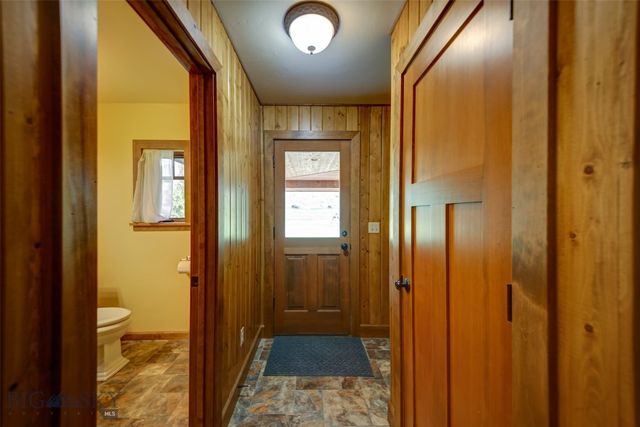 1986 E River Road, Livingston, MT 59047