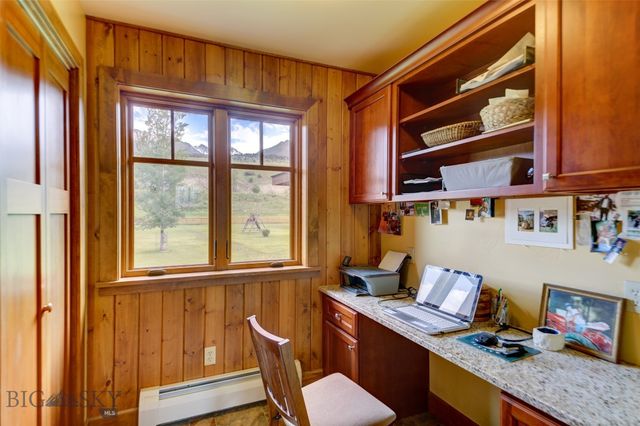 1986 E River Road, Livingston, MT 59047