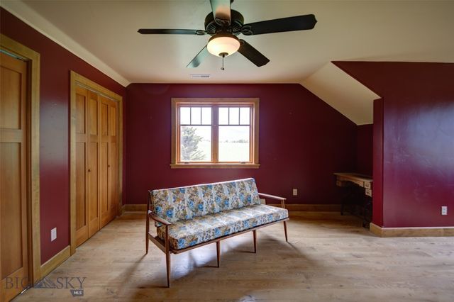 1986 E River Road, Livingston, MT 59047