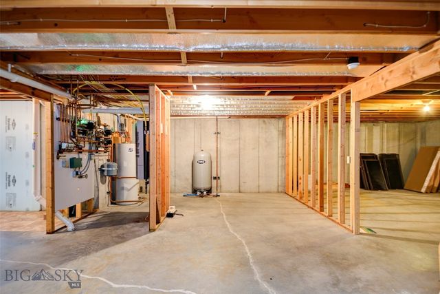 1986 E River Road, Livingston, MT 59047