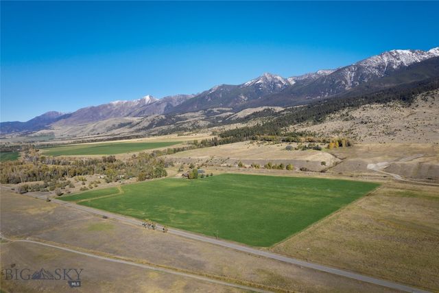 1986 E River Road, Livingston, MT 59047