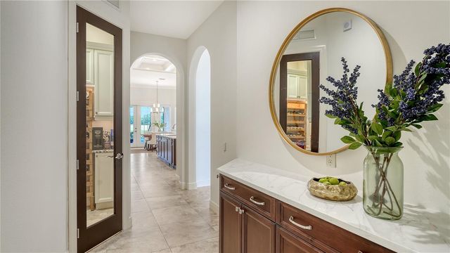 4127 FOUNDERS CLUB DRIVE, Sarasota, FL 34240