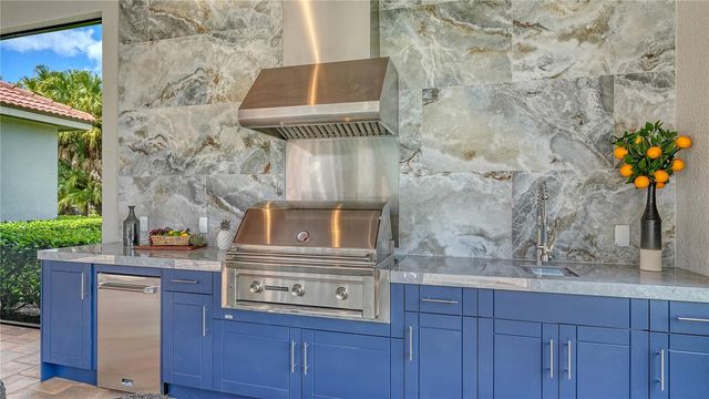 4127 FOUNDERS CLUB DRIVE, Sarasota, FL 34240