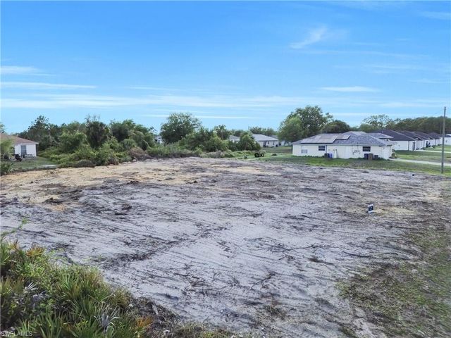 2717 49th ST W, Lehigh Acres, FL 33971
