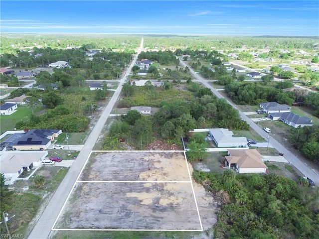 2717 49th ST W, Lehigh Acres, FL 33971