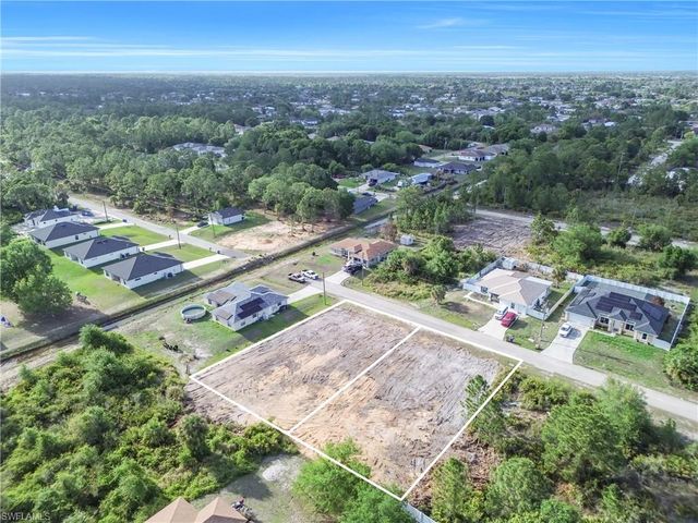 2717 49th ST W, Lehigh Acres, FL 33971