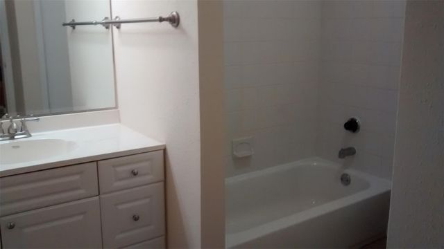 18519 Egret Bay Boulevard 1511, Webster, TX 77058