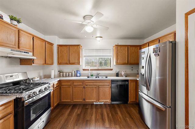 11100 E 14 Mile Road, Warren, MI 48093