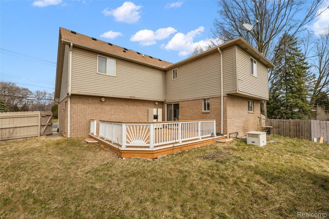 11100 E 14 Mile Road, Warren, MI 48093