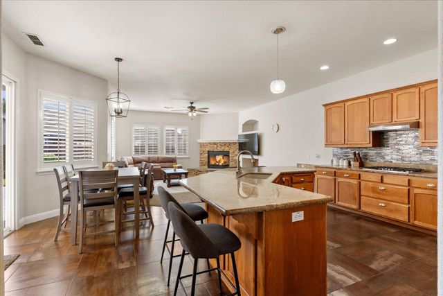 1918 Heidi Way, Yuba City, CA 95993