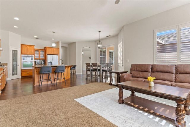 1918 Heidi Way, Yuba City, CA 95993